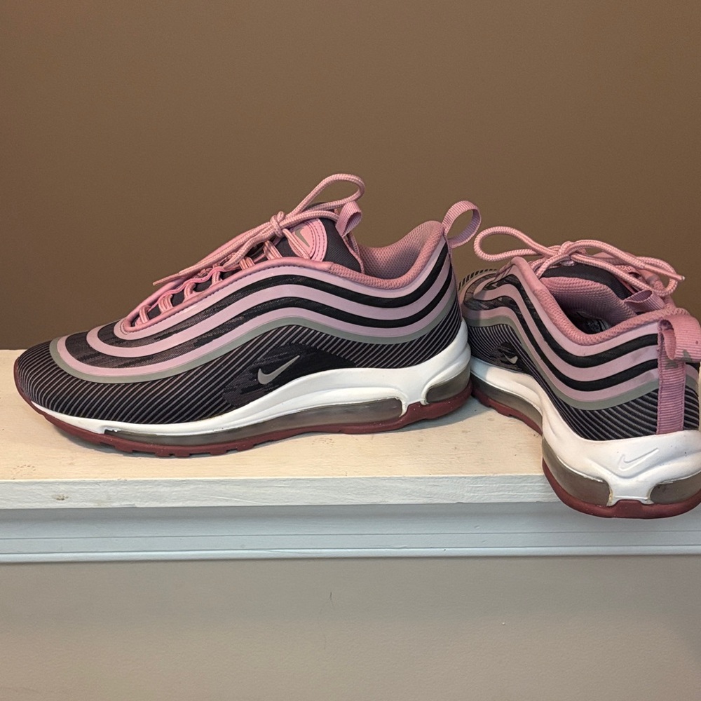 Nike Kids Black and Pink Sneakers